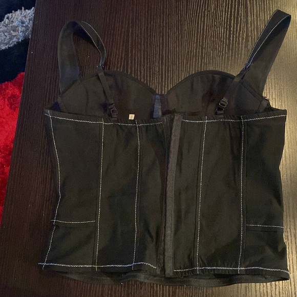 Black bustier with lace up front - Picture 5 of 10